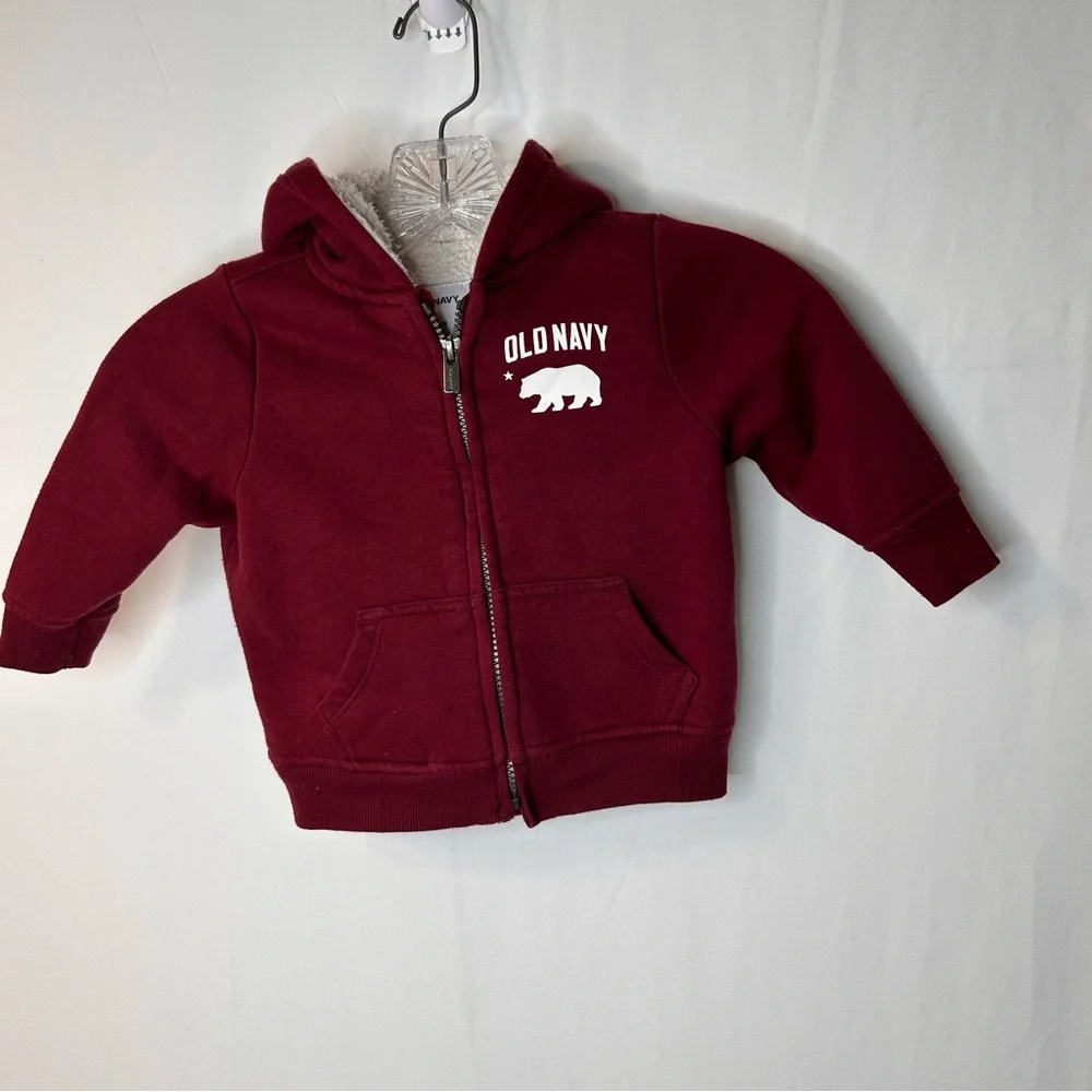 Old Navy Kids Burgundy Baby  Bear Graphic Hoodie Warmth Size 12-18 Months